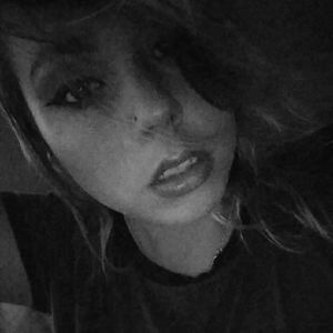 Meet your Posher, Desirae